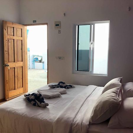 Lily Rest Maldives Hotel Maafushi Exterior foto